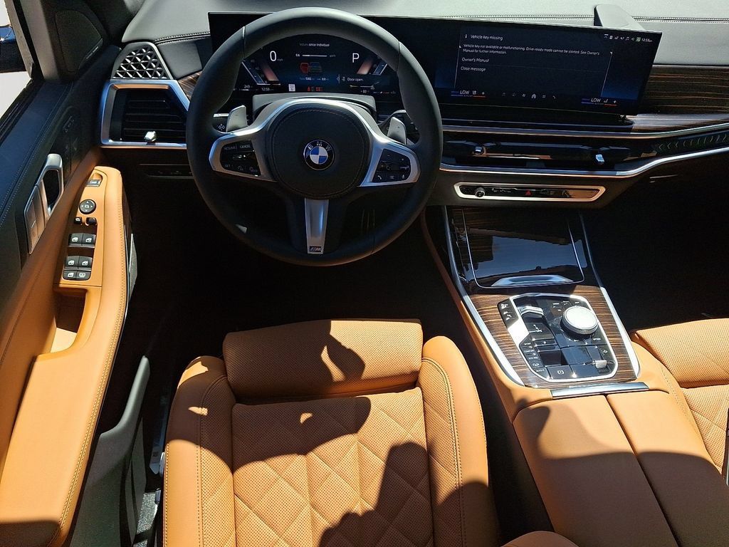 Used 2026 BMW X7 xDrive40i w/ M Sport Package AWD/4WD image 13