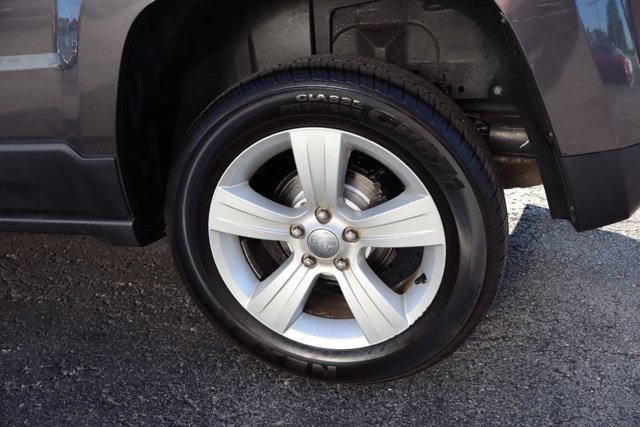 Used 2014 Jeep Patriot Latitude w/ Sun/Sound Group AWD/4WD image 36