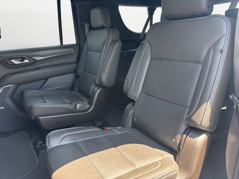 Used 2023 GMC Yukon XL Denali w/ Max Trailering Package AWD/4WD image 11