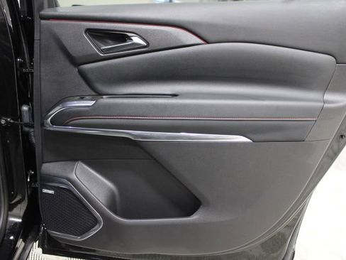 Used 2024 Chevrolet Traverse RS w/ LPO, Floor Liner Package image 28