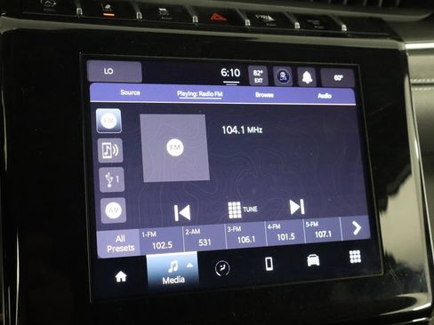 Used 2023 Jeep Grand Cherokee Laredo w/ Trailer Tow Prep Group (B) AWD/4WD image 29
