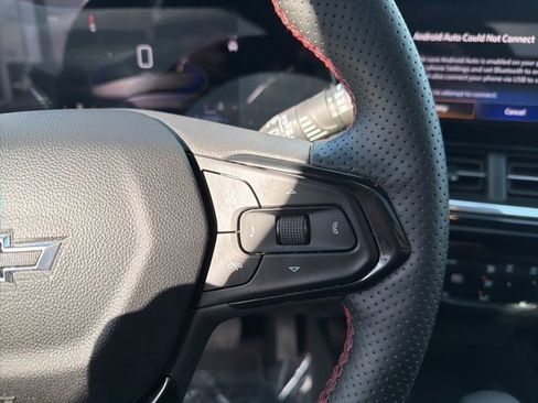 Used 2024 Chevrolet Trax RS w/ Sunroof Package image 23