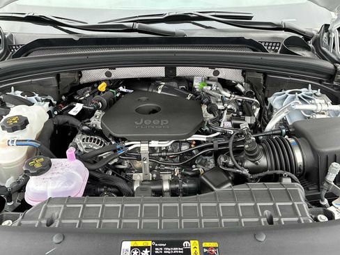 New 2026 Jeep Grand Cherokee Altitude image 17