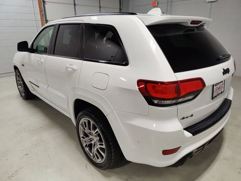 Used 2018 Jeep Grand Cherokee SRT AWD/4WD image 19