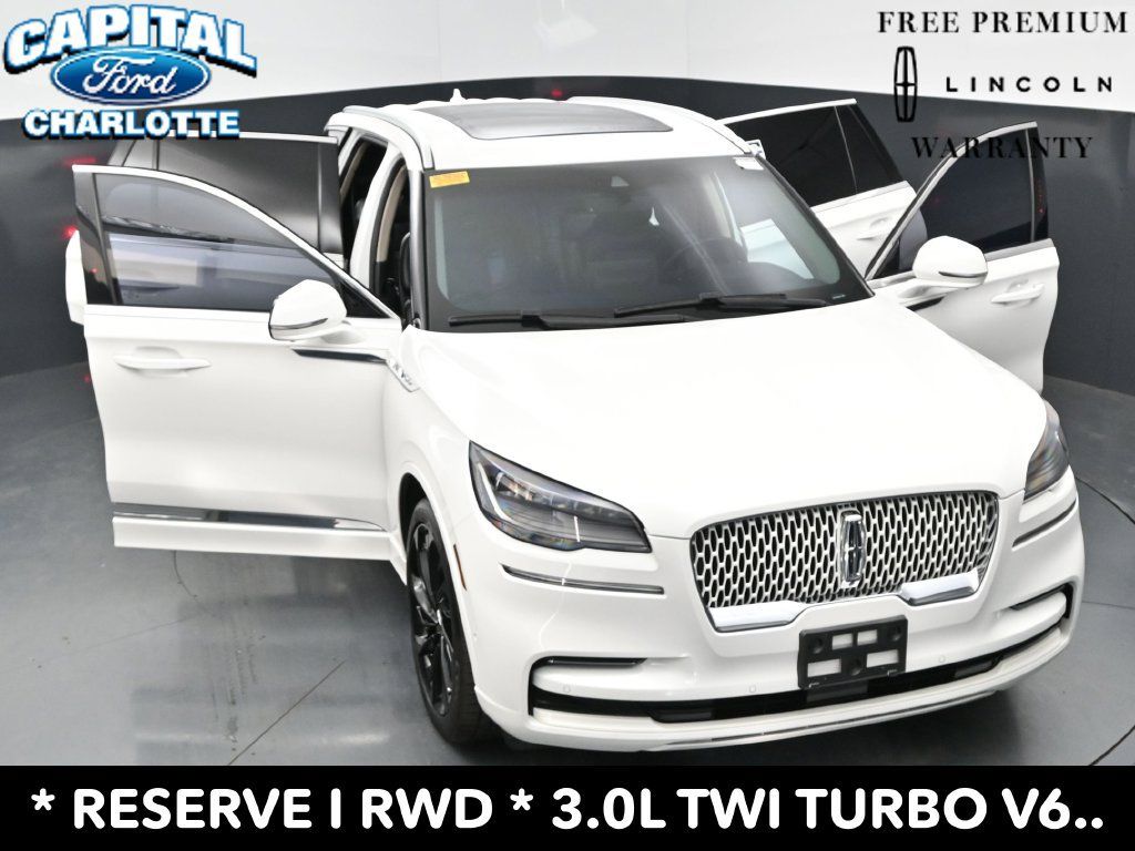 Used 2022 Lincoln Aviator Reserve w/ Equipment Group 201A RWD image 34