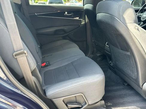 Used 2016 Kia Sorento LX AWD/4WD image 15