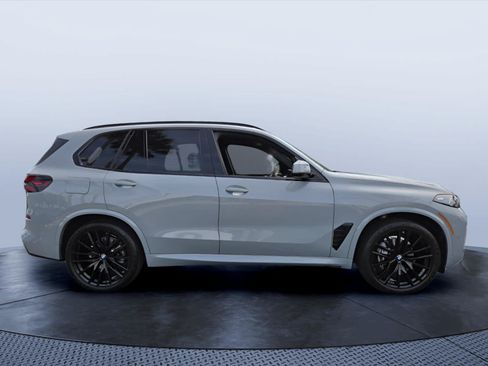 Used 2026 BMW X5 xDrive40i w/ M Sport Package AWD/4WD image 7