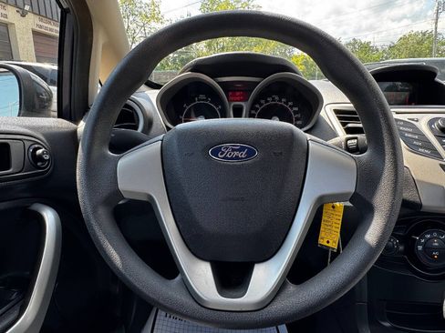 Used 2012 Ford Fiesta SE FWD image 19