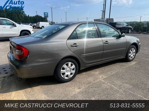 Used 2003 Toyota Camry SE FWD image 3