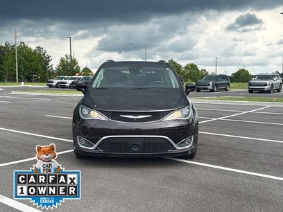 Used 2017 Chrysler Pacifica Touring-L Plus w/ Advanced Safetytec Group