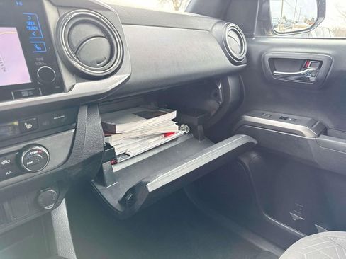 Used 2019 Toyota Tacoma TRD Sport image 24