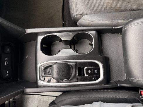 Used 2020 Hyundai Santa Fe SE FWD image 45