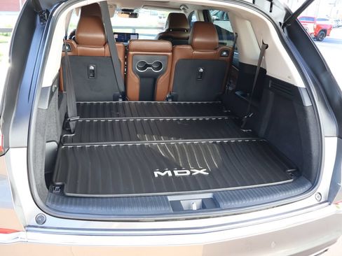 Used 2024 Acura MDX SH-AWD w/ Technology Package image 17