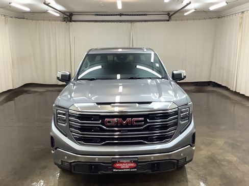 Used 2024 GMC Sierra 1500 SLT w/ SLT Premium Package AWD/4WD image 3