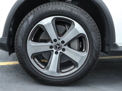 Used 2022 Mercedes-Benz GLC 300 4MATIC image 15