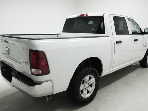 Used 2023 RAM 1500 Classic SLT w/ Electronics Group AWD/4WD image 4
