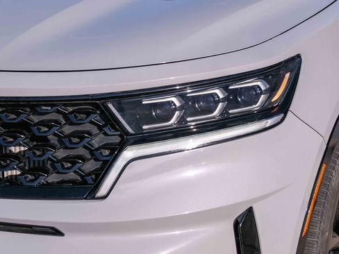 Used 2023 Kia Sorento SX AWD/4WD image 12