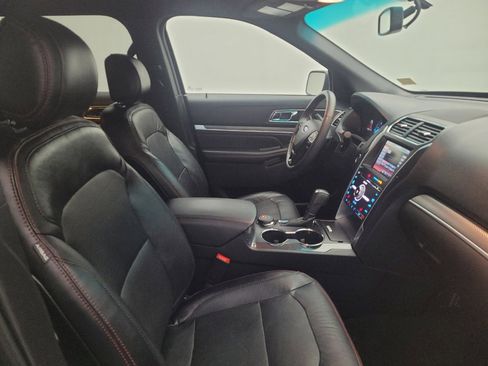Used 2016 Ford Explorer Sport image 21