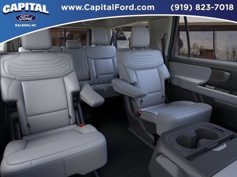 New 2026 Ford Expedition Max Platinum w/ Platinum Ultimate Package AWD/4WD image 11
