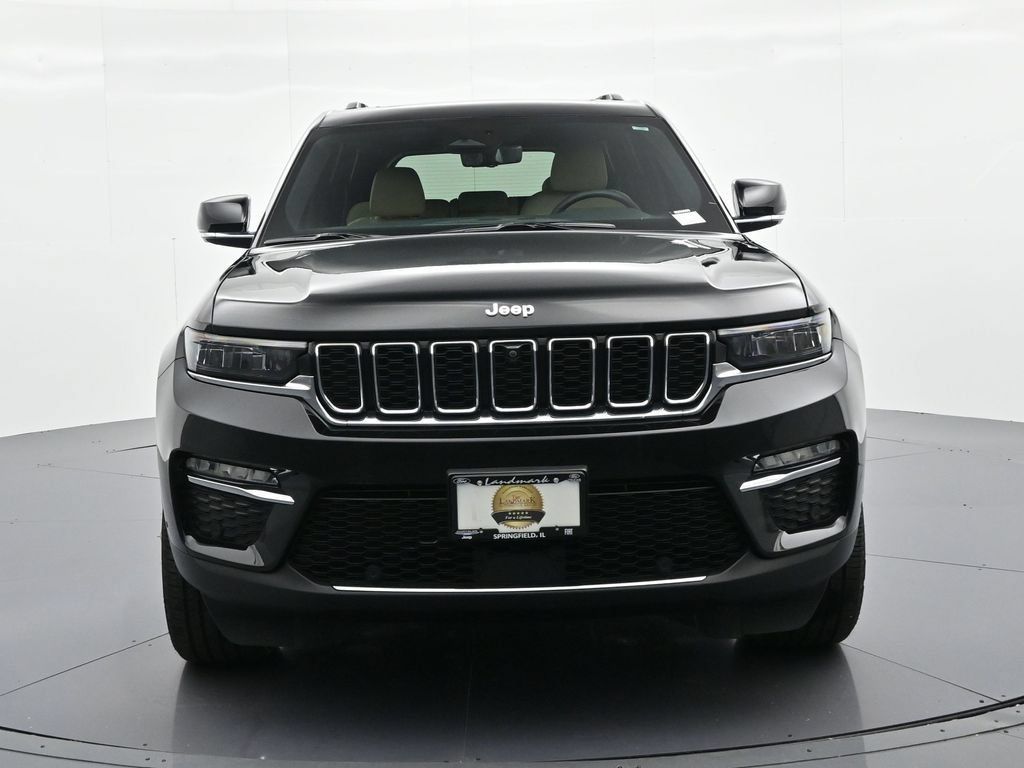 Used 2025 Jeep Grand Cherokee Limited w/ Luxury Tech Group II AWD/4WD image 3