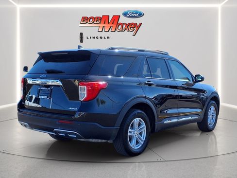 Used 2024 Ford Explorer XLT w/ Equipment Group 202A AWD/4WD image 4