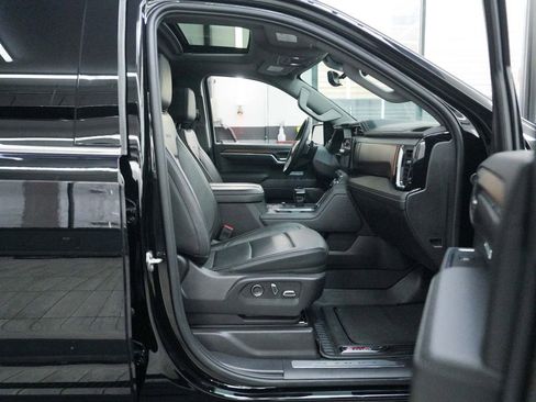 Used 2024 GMC Sierra 1500 Denali w/ Denali Reserve Package AWD/4WD image 34