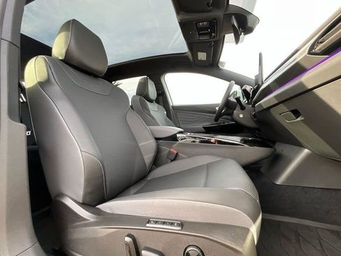 Used 2023 Volkswagen ID.4 Pro S image 12