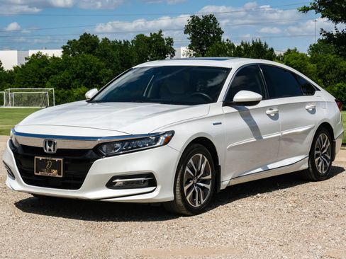 Used 2018 Honda Accord EX image 3