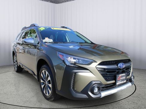 Used 2025 Subaru Outback Touring image 1