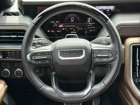 Used 2025 GMC Yukon Denali Ultimate AWD/4WD image 25