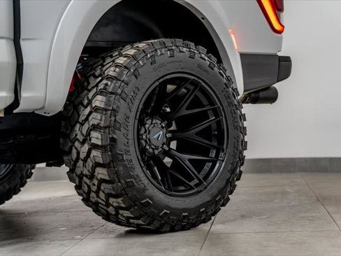 Used 2022 Ford F150 Raptor w/ Raptor 37 Performance Package AWD/4WD image 46