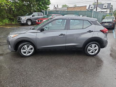 Used 2023 Nissan Kicks S FWD image 6