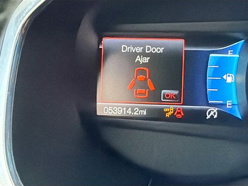 Used 2020 Ford Edge Titanium image 40