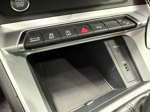 Used 2020 Audi Q3 2.0T Premium w/ Convenience Package image 15