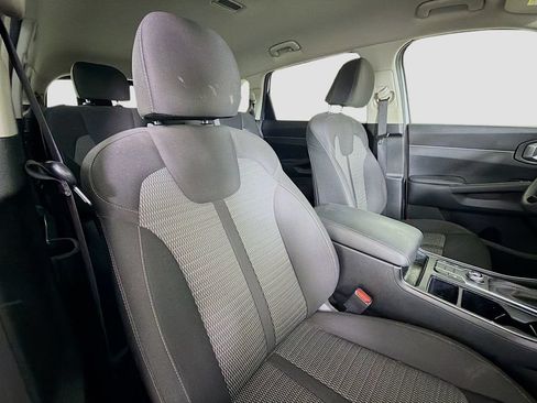 Used 2023 Kia Sorento LX FWD image 29