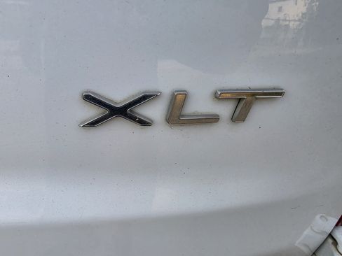 Used 2015 Ford Transit Connect XLT FWD image 9