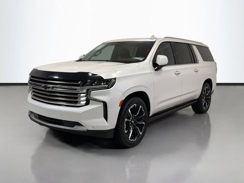 Used 2023 Chevrolet Suburban High Country AWD/4WD image 5