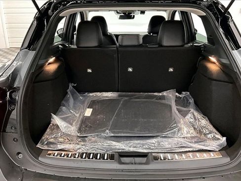 New 2026 Nissan Kicks SR image 37