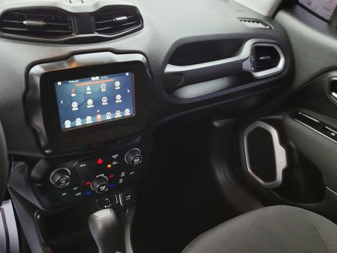 Used 2021 Jeep Renegade Latitude image 21