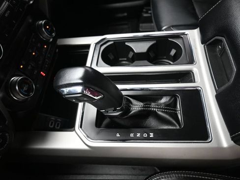 Used 2019 Ford F150 Lariat w/ Equipment Group 502A Luxury AWD/4WD image 21