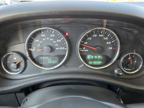 Used 2016 Jeep Wrangler Unlimited Sahara w/ Connectivity Group image 24