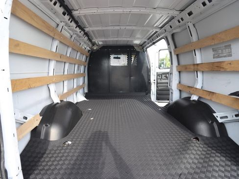 Used 2025 Chevrolet Express 2500 w/ Driver Convenience Package RWD image 14