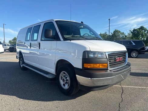 Used 2024 GMC Savana 2500 w/ Driver Convenience Package RWD image 1
