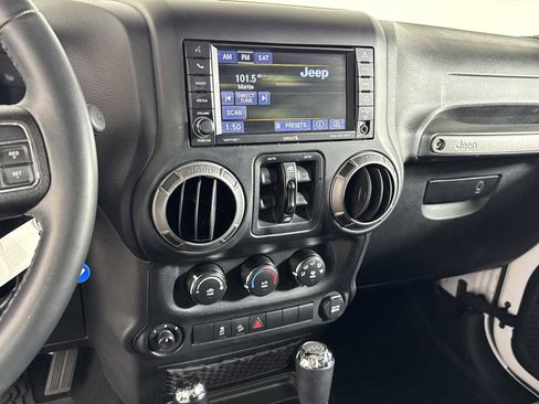 Used 2018 Jeep Wrangler Unlimited Sport S AWD/4WD image 26