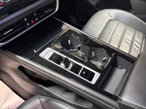 Used 2024 Volkswagen Atlas SEL image 14