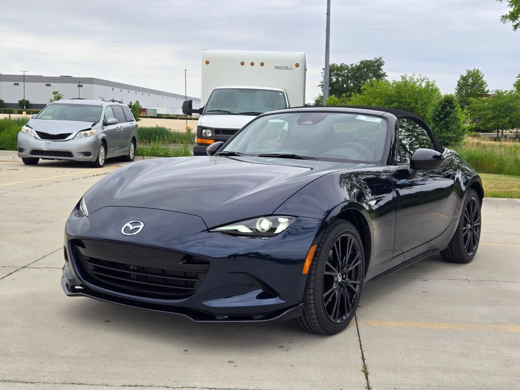 New 2026 MAZDA MX-5 Miata Club w/ Weather Package RWD image 3