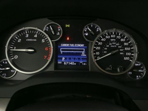 Used 2016 Toyota Tundra SR5 image 32