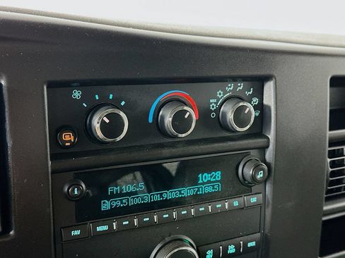 Used 2024 Chevrolet Express 3500 LT w/ LT Preferred Equipment Group RWD image 18