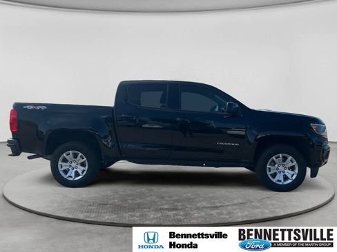Used 2022 Chevrolet Colorado LT w/ LT Convenience Package AWD/4WD image 4