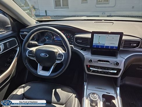 Certified 2023 Ford Explorer XLT w/ Equipment Group 202A AWD/4WD image 31